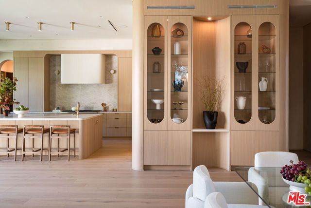 4170 Sunnyslope Avenue, Sherman Oaks, CA 91423