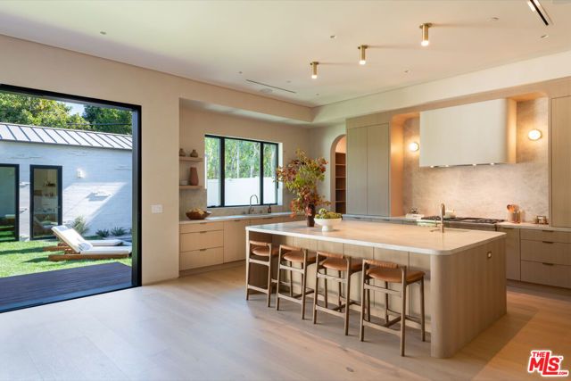 4170 Sunnyslope Avenue, Sherman Oaks, CA 91423