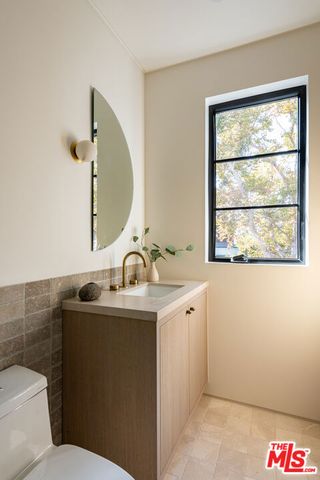 4170 Sunnyslope Avenue, Sherman Oaks, CA 91423