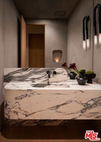 4170 Sunnyslope Avenue, Sherman Oaks, CA 91423