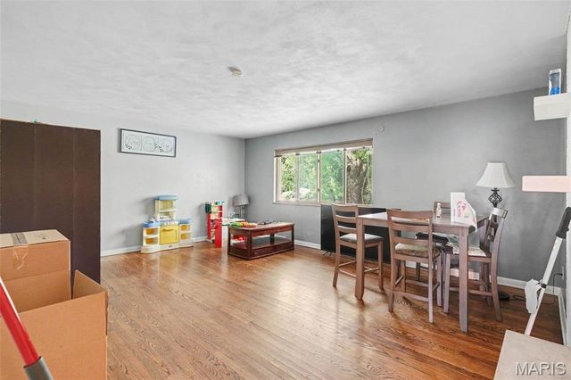818 S Rapp Avenue, Columbia, IL 62236