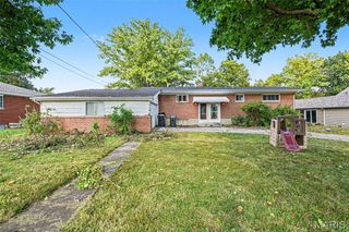 818 S Rapp Avenue, Columbia, IL 62236