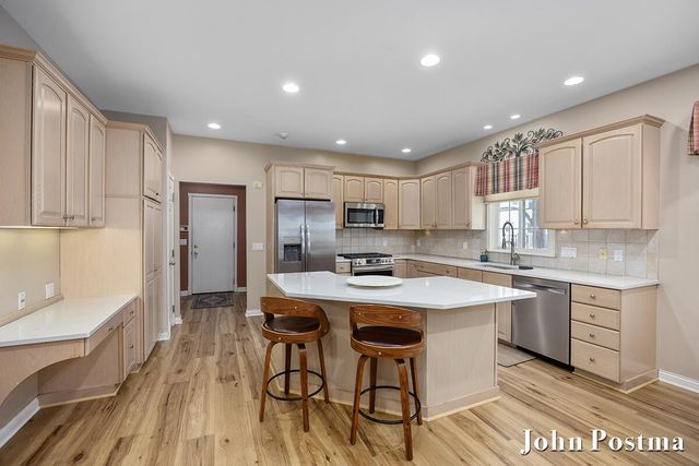 2441 Arundel Road, East Grand Rapids, MI 49506