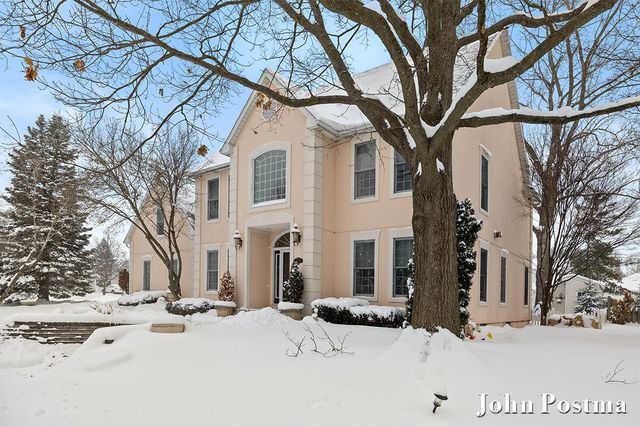 2441 Arundel Road, East Grand Rapids, MI 49506