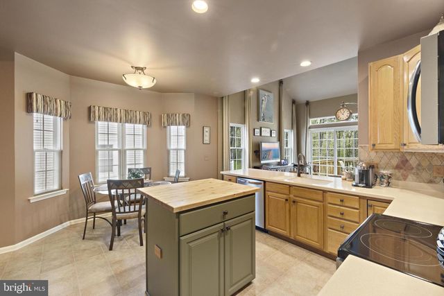 20 SPRING LAKE BLVD, Waretown, NJ 08758