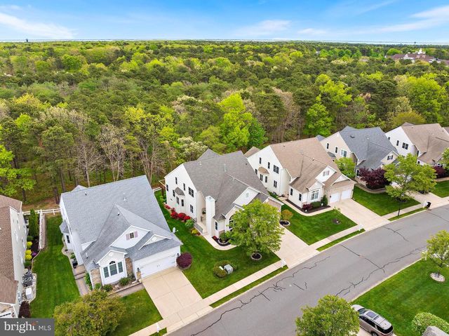 20 SPRING LAKE BLVD, Waretown, NJ 08758