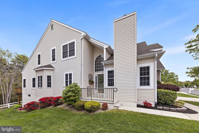 20 SPRING LAKE BLVD, Waretown, NJ 08758