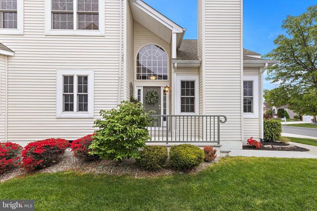 20 SPRING LAKE BLVD, Waretown, NJ 08758