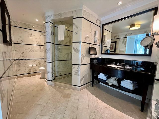 4391 Collins Ave 419, Miami Beach, FL 33140