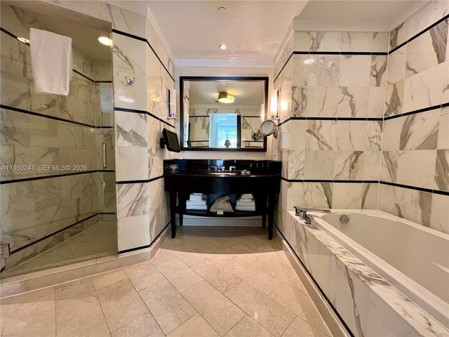 4391 Collins Ave 419, Miami Beach, FL 33140