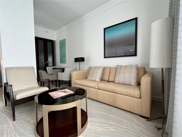 4391 Collins Ave 419, Miami Beach, FL 33140