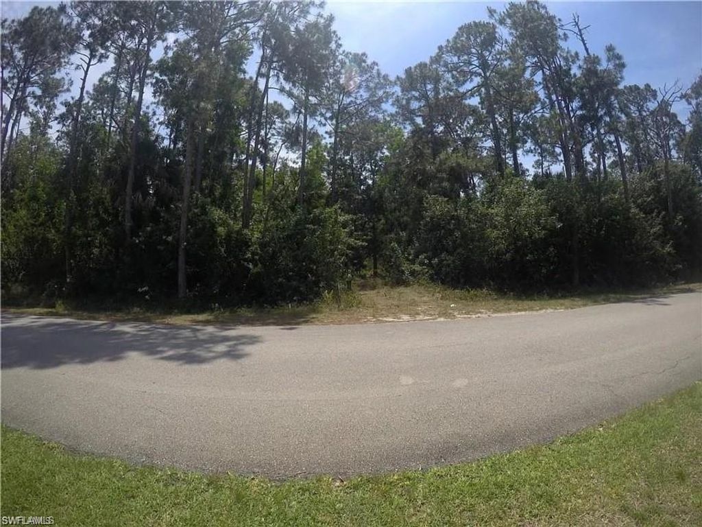 5700 Cedar Tree LN, NAPLES, FL 34116 — photo 2