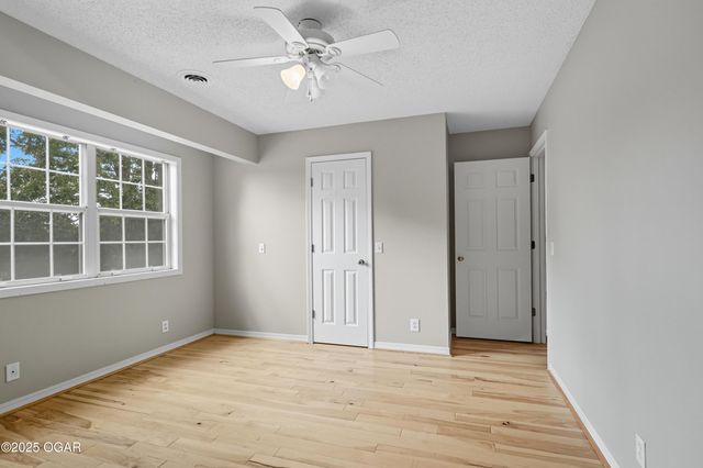 3402 Willow Lane, Joplin, MO 64801