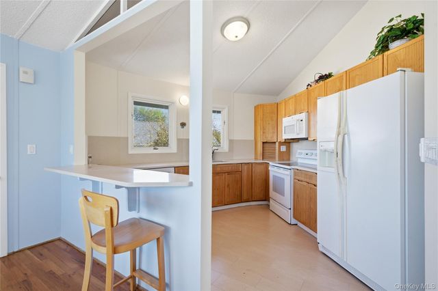 583 Bayberry Walk, Ocean Beach, NY 11770