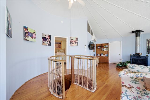 583 Bayberry Walk, Ocean Beach, NY 11770