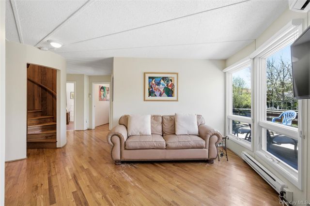 583 Bayberry Walk, Ocean Beach, NY 11770