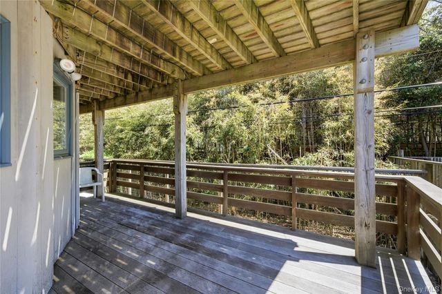 583 Bayberry Walk, Ocean Beach, NY 11770