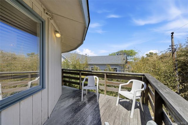583 Bayberry Walk, Ocean Beach, NY 11770