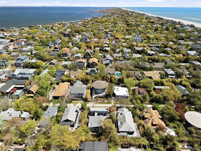 583 Bayberry Walk, Ocean Beach, NY 11770