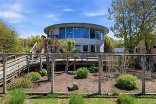 583 Bayberry Walk, Ocean Beach, NY 11770