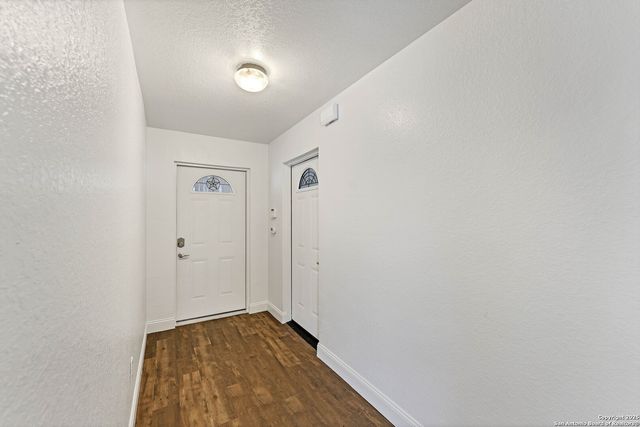 11219 Five Iron, San Antonio, TX 78221