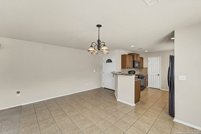 11219 Five Iron, San Antonio, TX 78221