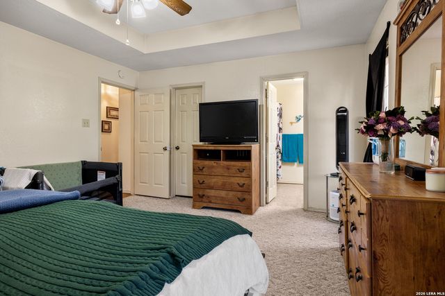 2071 CANDLELIGHT DR, Canyon Lake, TX 78133