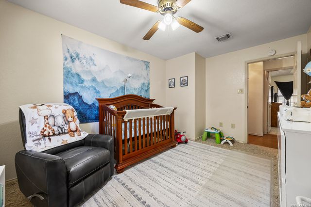 2071 CANDLELIGHT DR, Canyon Lake, TX 78133