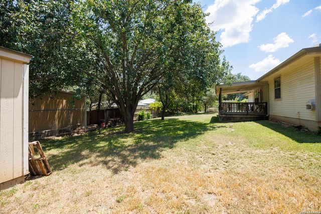2071 CANDLELIGHT DR, Canyon Lake, TX 78133