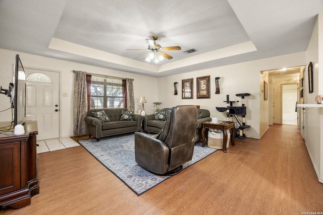 2071 CANDLELIGHT DR, Canyon Lake, TX 78133