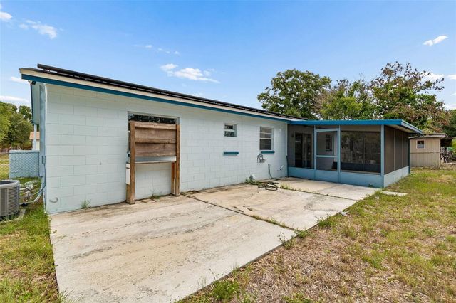 1719 JULIAN LANE DRIVE, Tampa, FL 33619