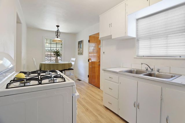 1004 S Shasta Ave, Stockton, CA 95205