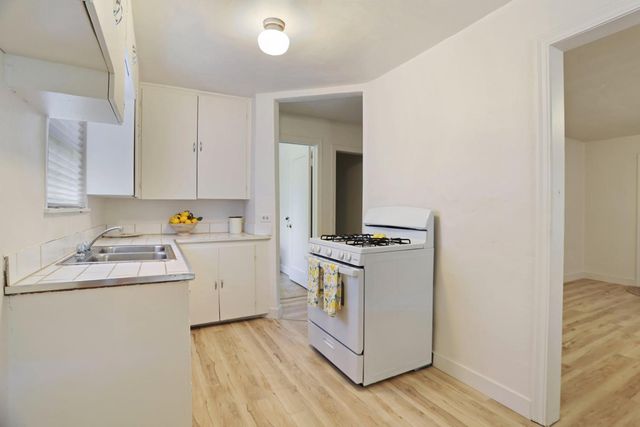 1004 S Shasta Ave, Stockton, CA 95205