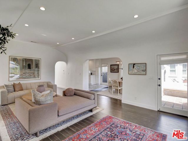 2907 Potomac Avenue, Los Angeles, CA 90016