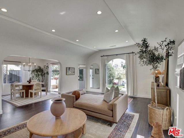 2907 Potomac Avenue, Los Angeles, CA 90016