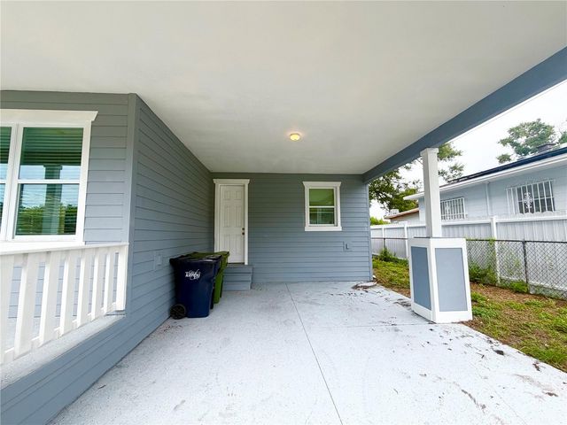 2125 W SAINT JOSEPH STREET, Tampa, FL 33607