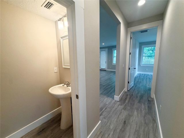 2125 W SAINT JOSEPH STREET, Tampa, FL 33607