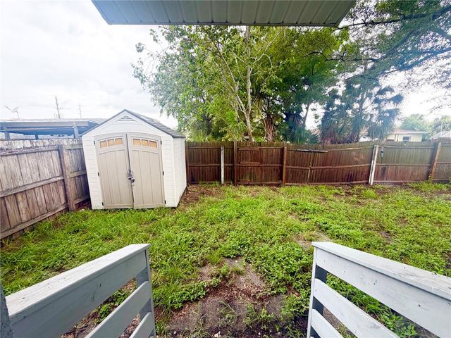 2125 W SAINT JOSEPH STREET, Tampa, FL 33607