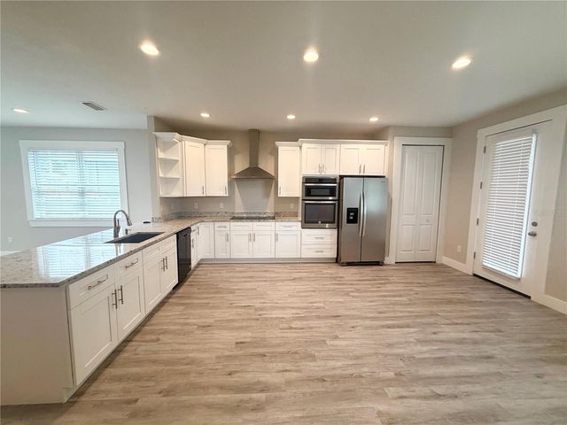 2125 W SAINT JOSEPH STREET, Tampa, FL 33607