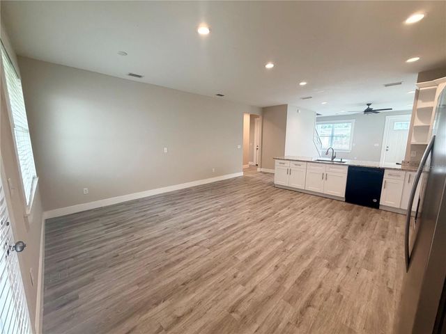 2125 W SAINT JOSEPH STREET, Tampa, FL 33607