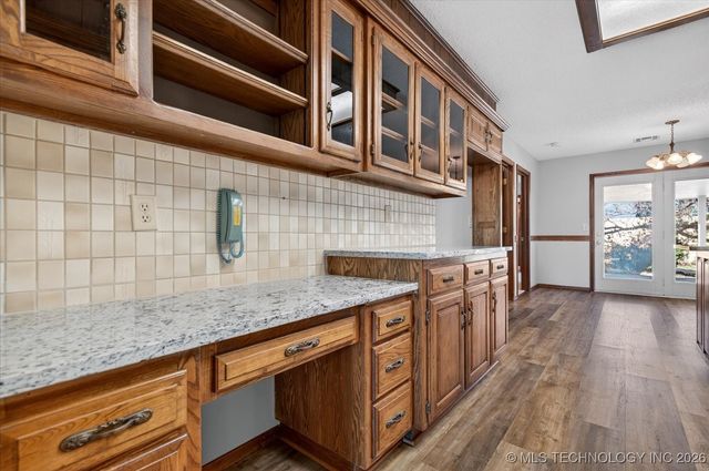 2704 SE Hillsboro Road, Bartlesville, OK 74006