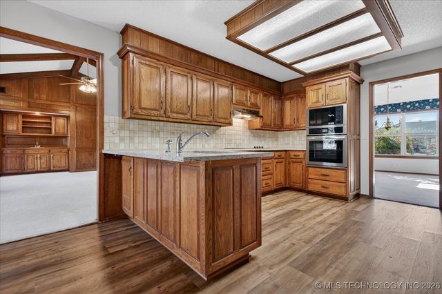 2704 SE Hillsboro Road, Bartlesville, OK 74006