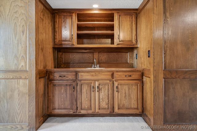 2704 SE Hillsboro Road, Bartlesville, OK 74006