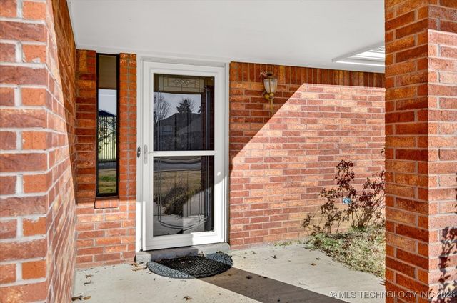 2704 SE Hillsboro Road, Bartlesville, OK 74006