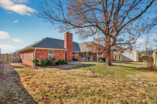 2704 SE Hillsboro Road, Bartlesville, OK 74006