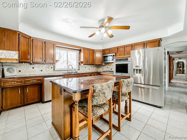 6745 24 Mile Road, Shelby Twp, MI 48316