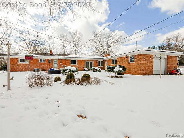 6745 24 Mile Road, Shelby Twp, MI 48316