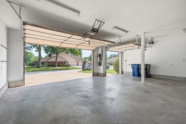 408 W Fairway Court, Broken Arrow, OK 74011