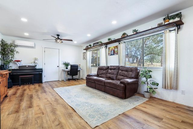 29696 Auberry Road, Prather, CA 93651
