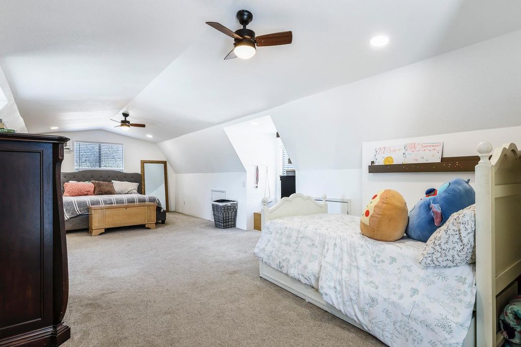 Image 14 of property listing at 29696 Auberry Road, Prather, CA 93651